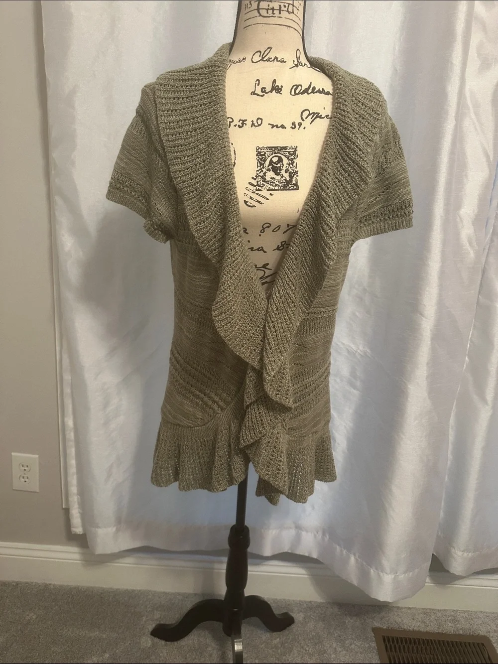 Women's Short-Sleeve Knit Cardigan Sweater